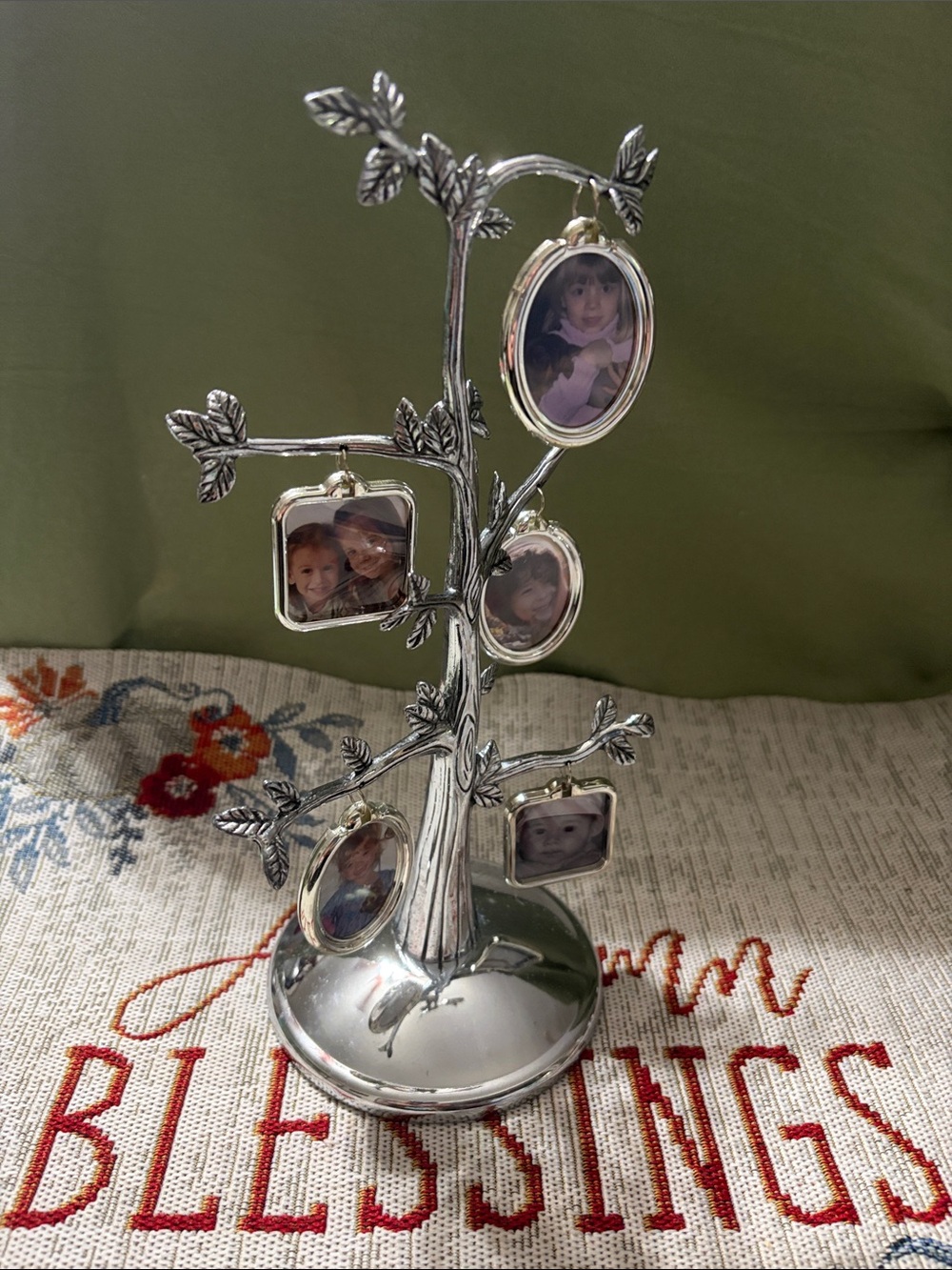 New! Chrome Plated Photo Tree - Silver